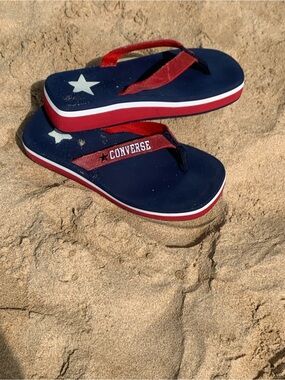 Converse Red white and blue unisex size 9